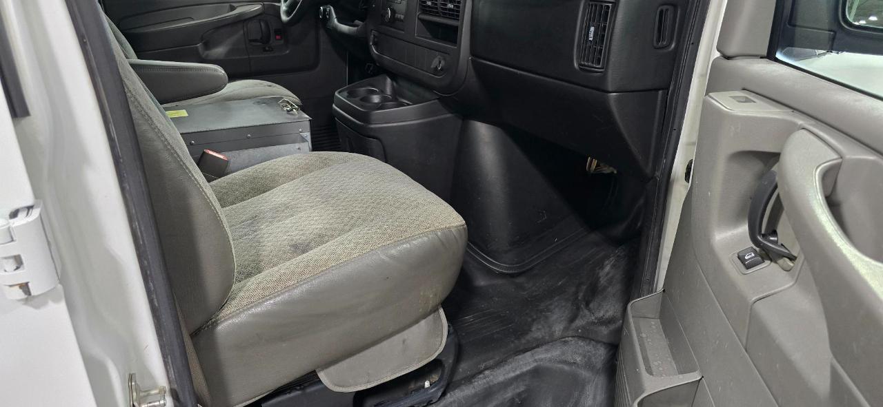 Chevrolet Express 3500 Cargo 2009