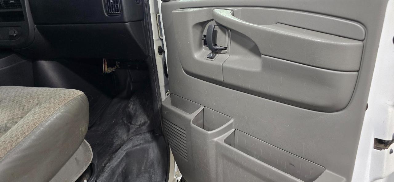 Chevrolet Express 3500 Cargo 2009