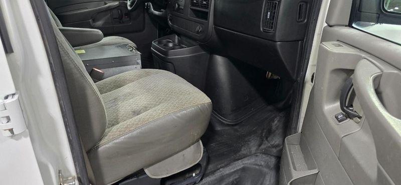Chevrolet Express 3500 Cargo 2009
