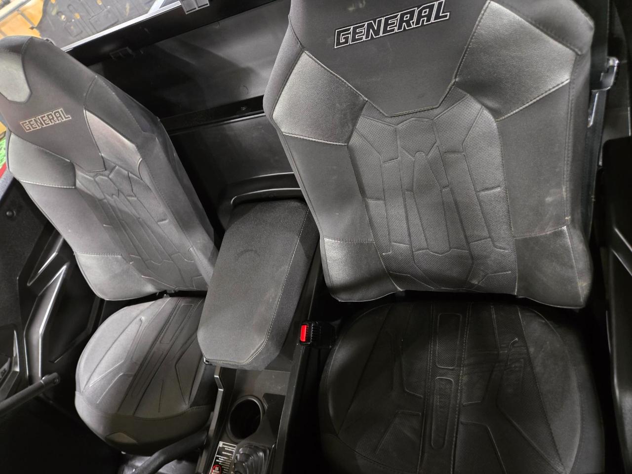 Polaris General 1000 Deluxe  2021