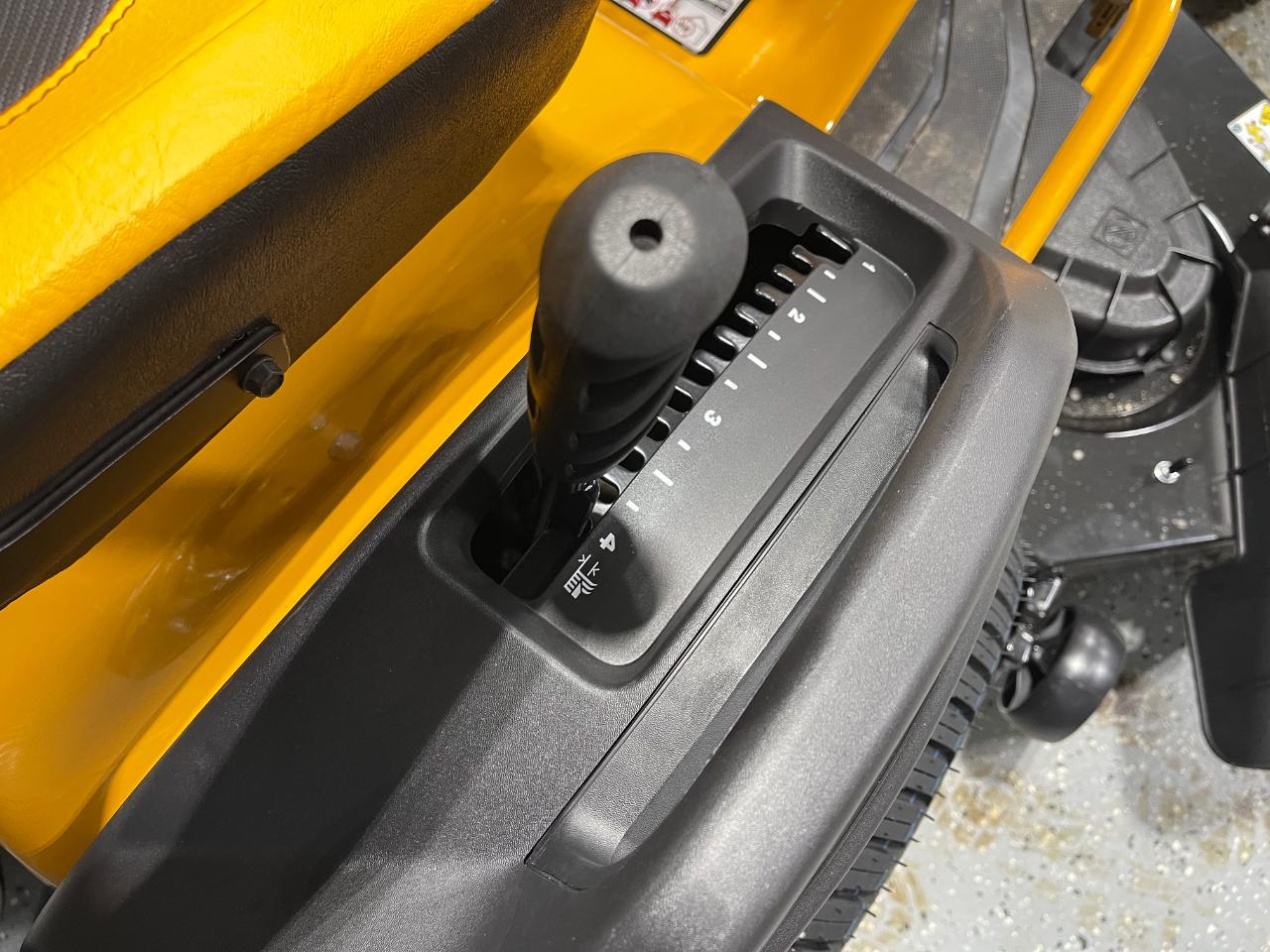 Cub Cadet XT2 GX54 D  2026
