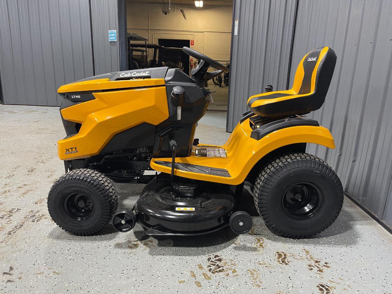Cub Cadet XT1 LT46  2026