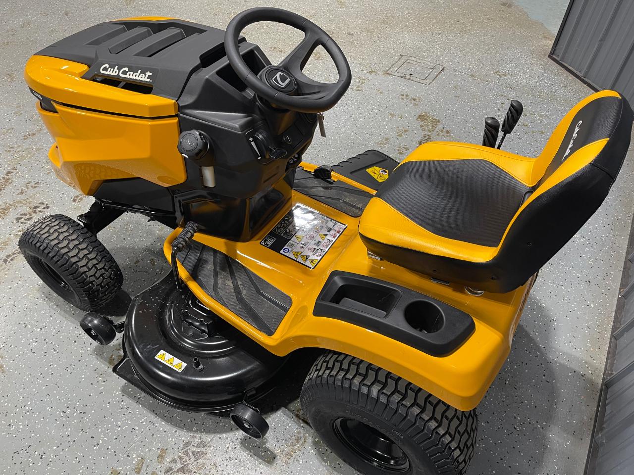 Cub Cadet XT1 LT46  2026