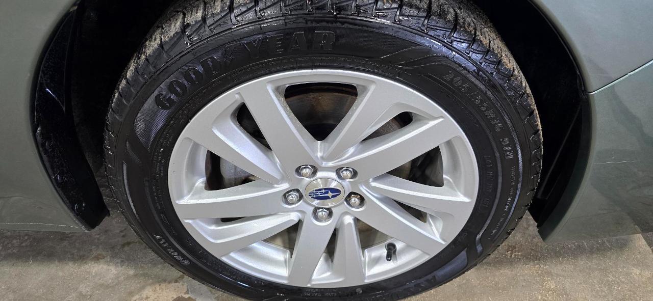 Subaru Impreza 2.0i Premium PZEV 4-Door 2015