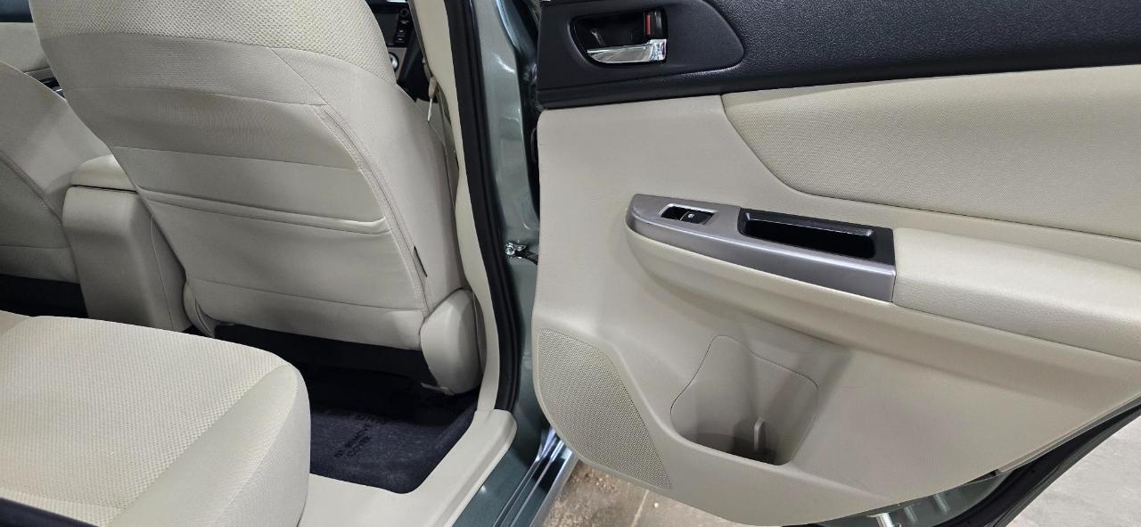 Subaru Impreza 2.0i Premium PZEV 4-Door 2015