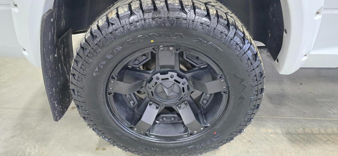 RAM 1500 Sport Crew Cab SWB 4WD 2015