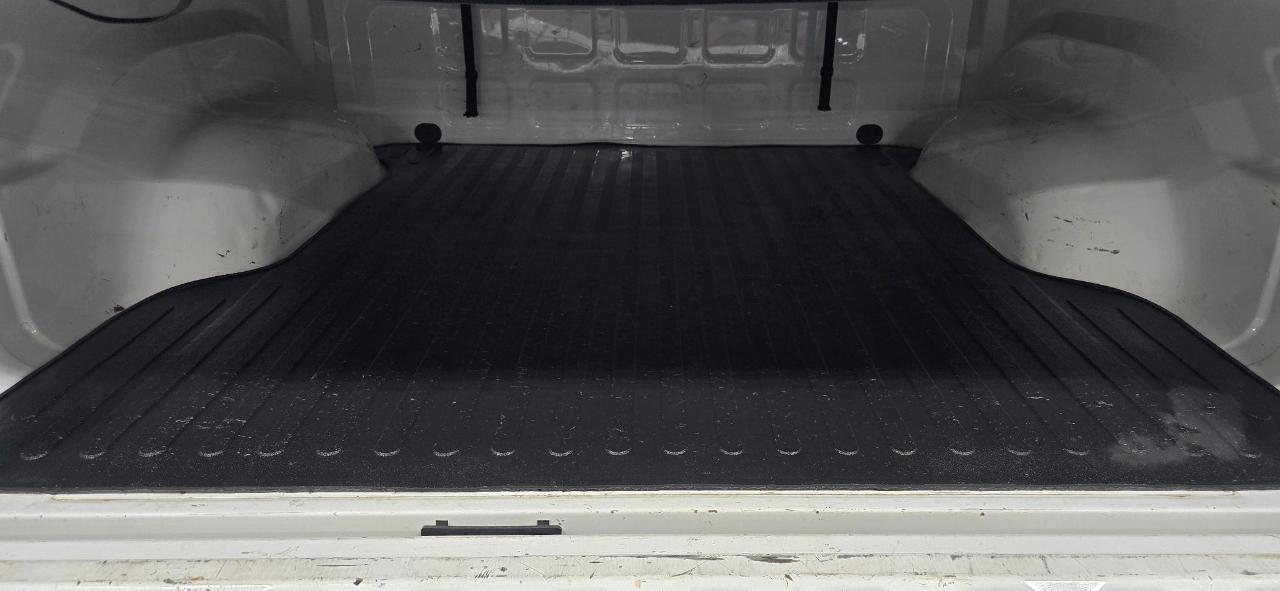 RAM 1500 Sport Crew Cab SWB 4WD 2015