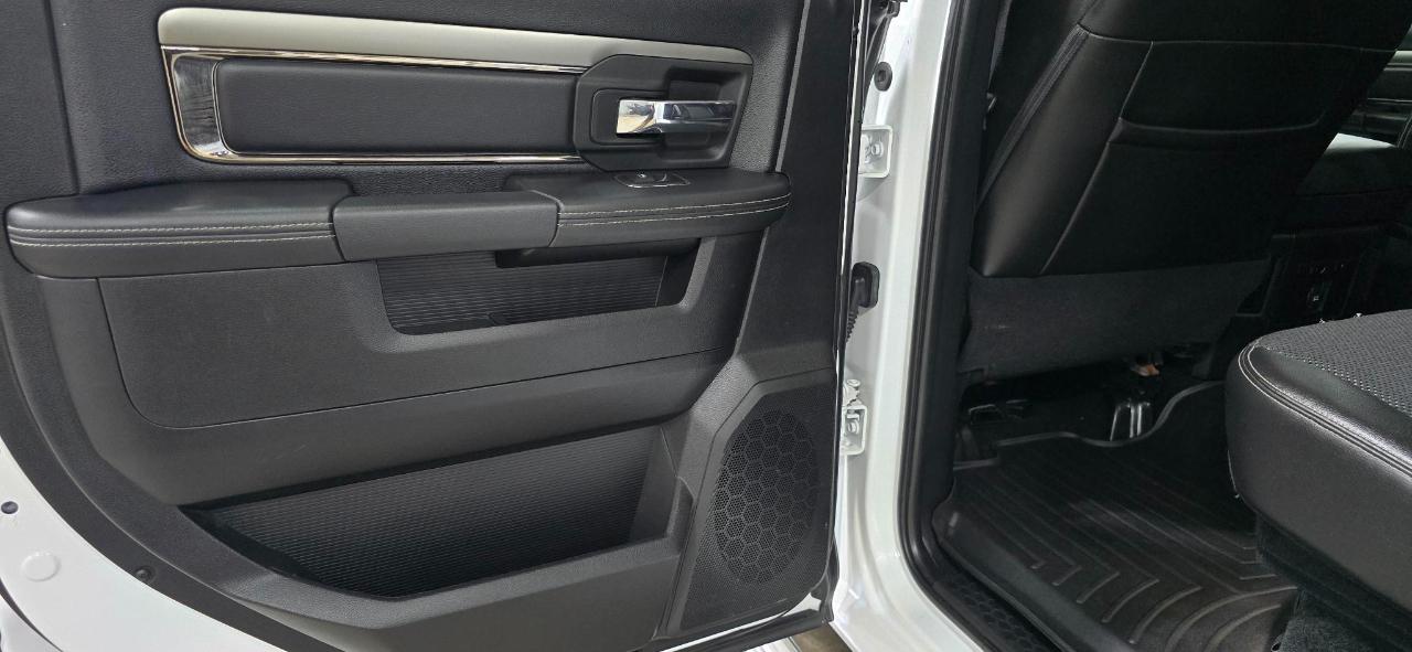 RAM 1500 Sport Crew Cab SWB 4WD 2015