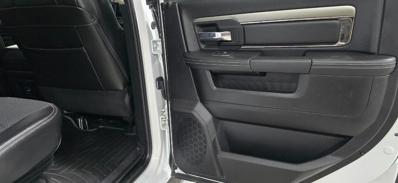 RAM 1500 Sport Crew Cab SWB 4WD 2015