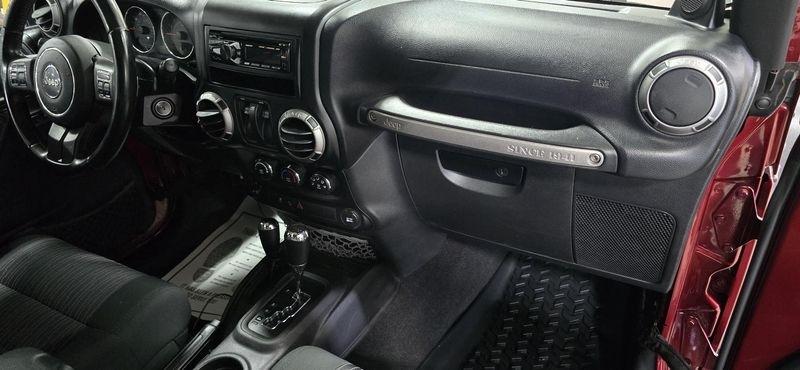 Jeep Wrangler Sport 4WD 2012