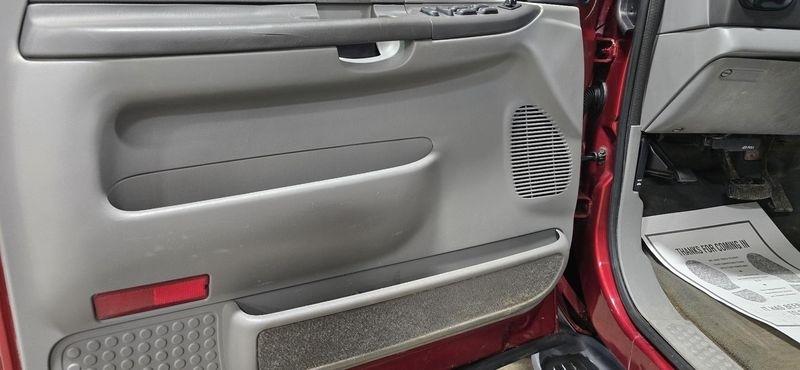 Ford Excursion XLT 5.4L 4WD 2004