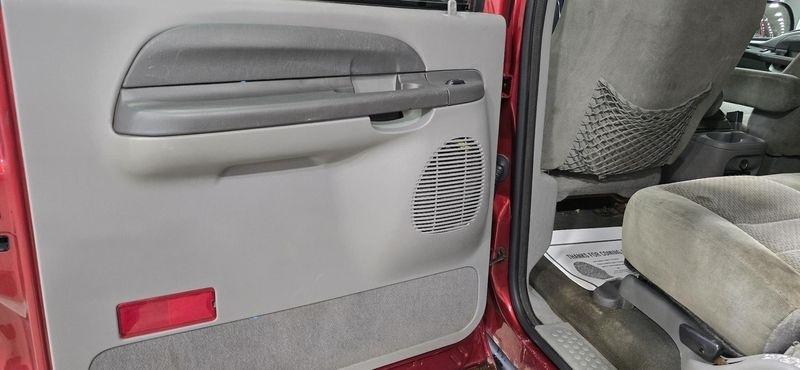 Ford Excursion XLT 5.4L 4WD 2004