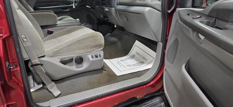 Ford Excursion XLT 5.4L 4WD 2004