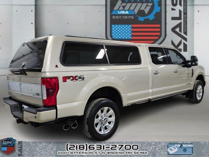 Ford F-250 SD Platinum Crew Cab Long Bed 4WD 2017