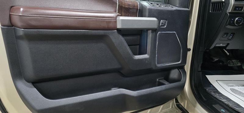 Ford F-250 SD Platinum Crew Cab Long Bed 4WD 2017