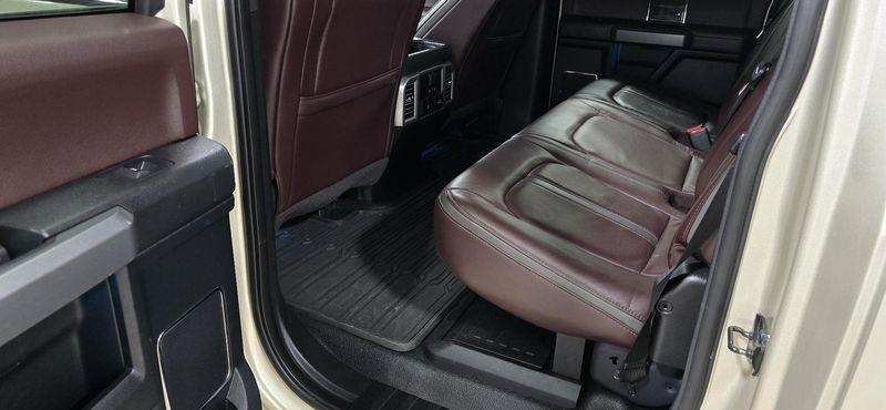 Ford F-250 SD Platinum Crew Cab Long Bed 4WD 2017