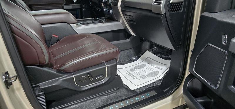 Ford F-250 SD Platinum Crew Cab Long Bed 4WD 2017