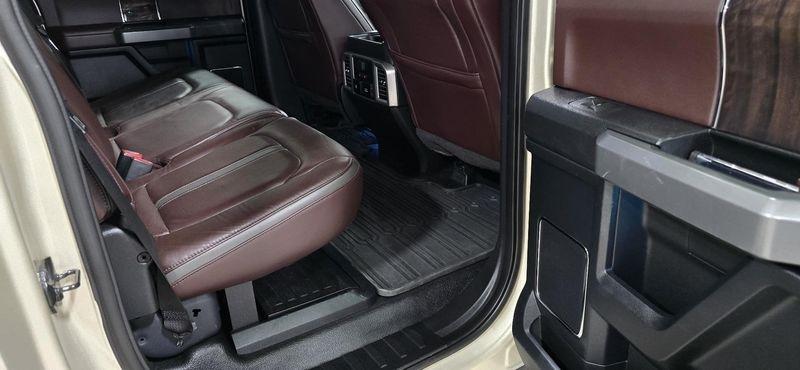 Ford F-250 SD Platinum Crew Cab Long Bed 4WD 2017