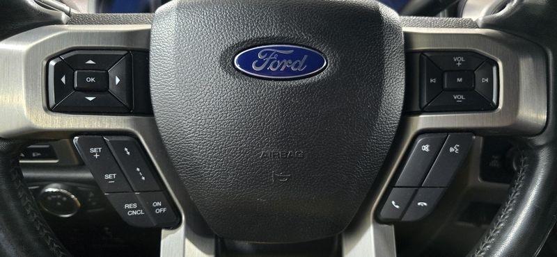 Ford F-250 SD Platinum Crew Cab Long Bed 4WD 2017