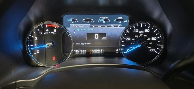 Ford F-250 SD Platinum Crew Cab Long Bed 4WD 2017