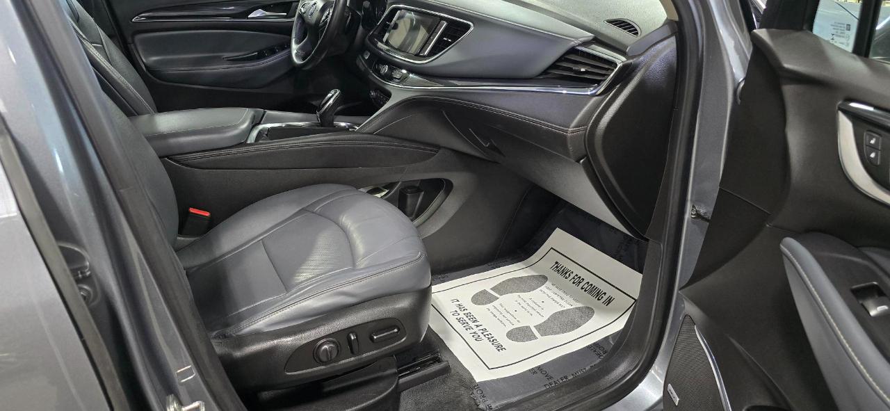 Buick Enclave Essence AWD 2021