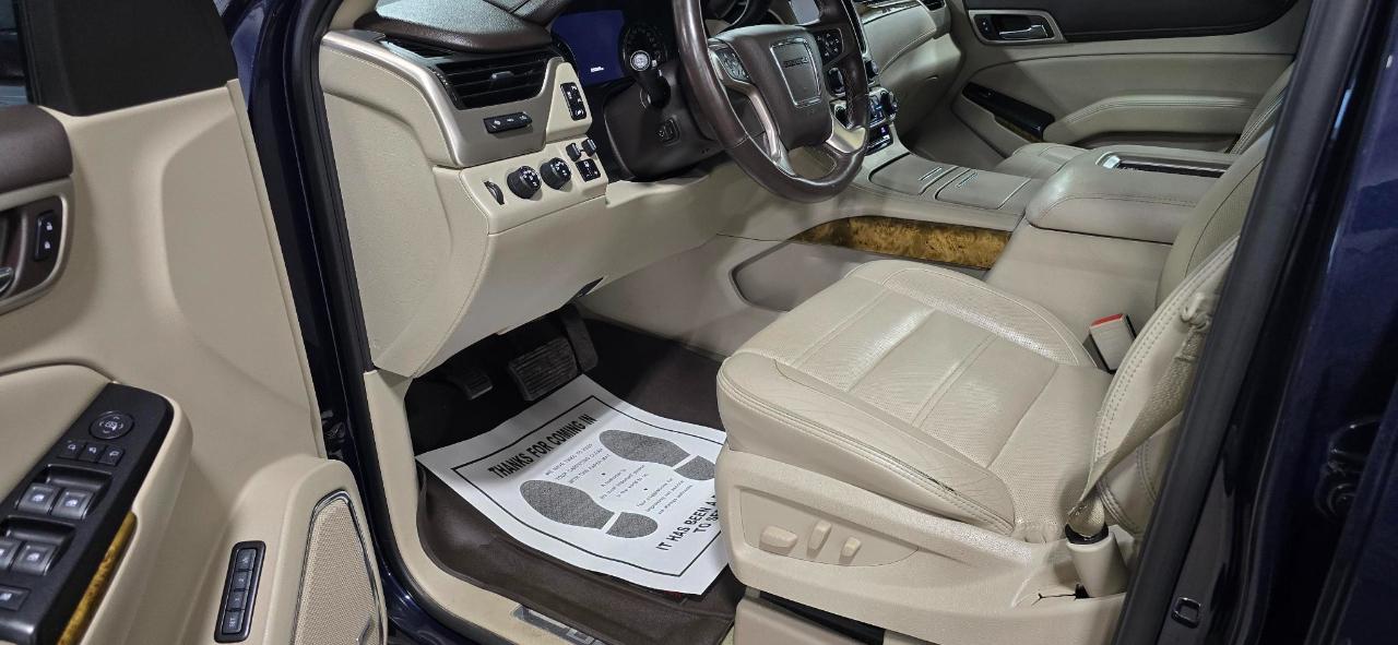 GMC Yukon Denali 4WD 2017