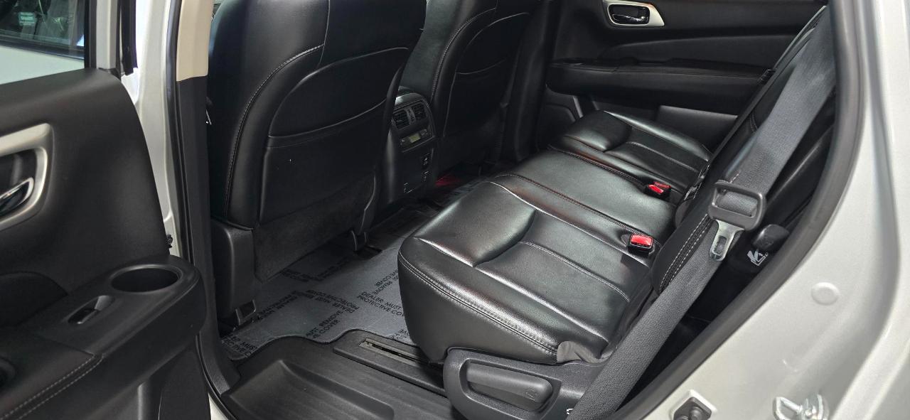 Nissan Pathfinder Platinum 4WD 2017