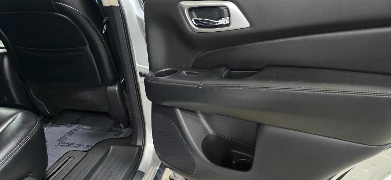 Nissan Pathfinder Platinum 4WD 2017