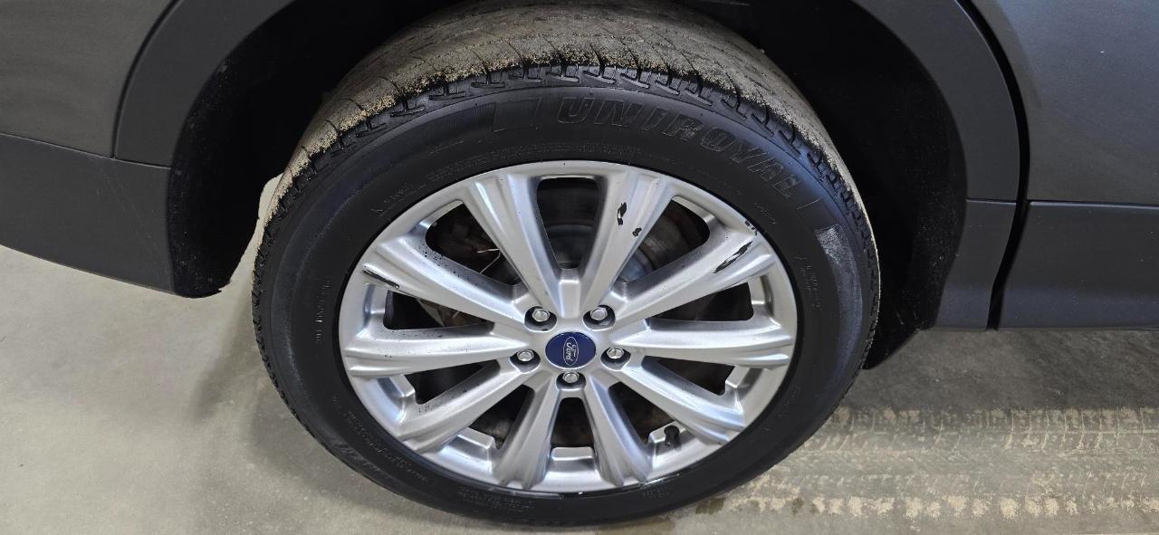 Ford Escape Titanium 4WD 2017