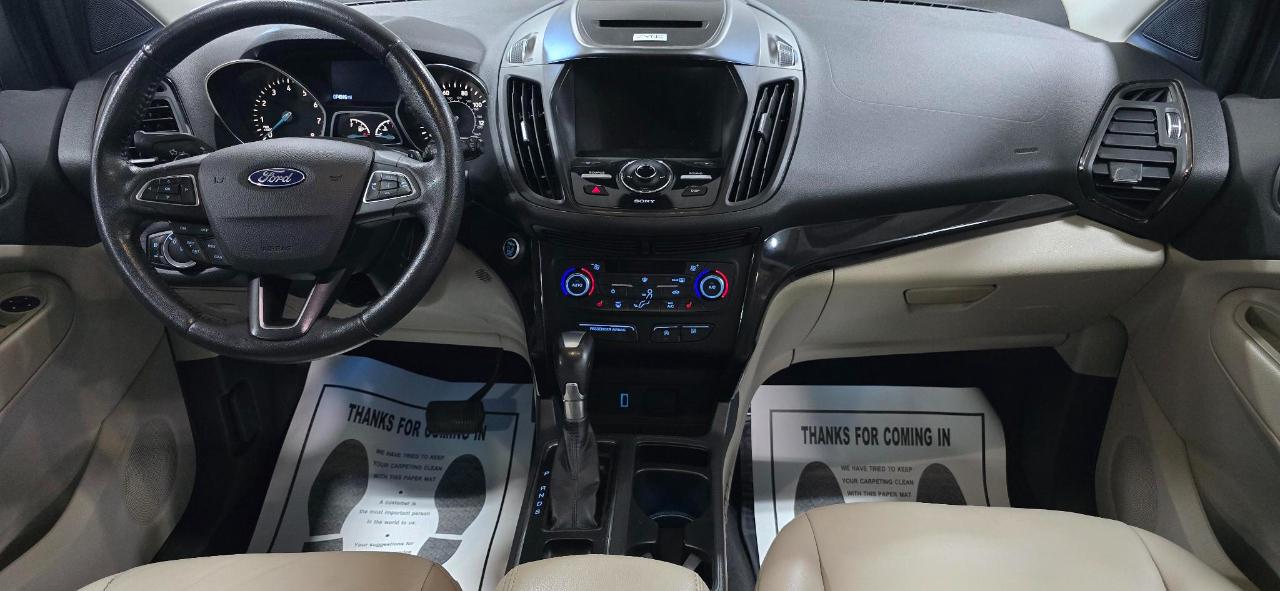 Ford Escape Titanium 4WD 2017