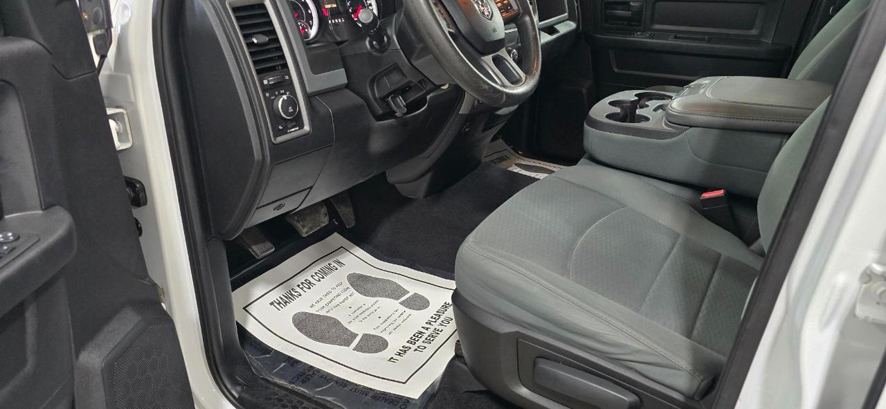RAM 1500 Tradesman Quad Cab 4WD 2014