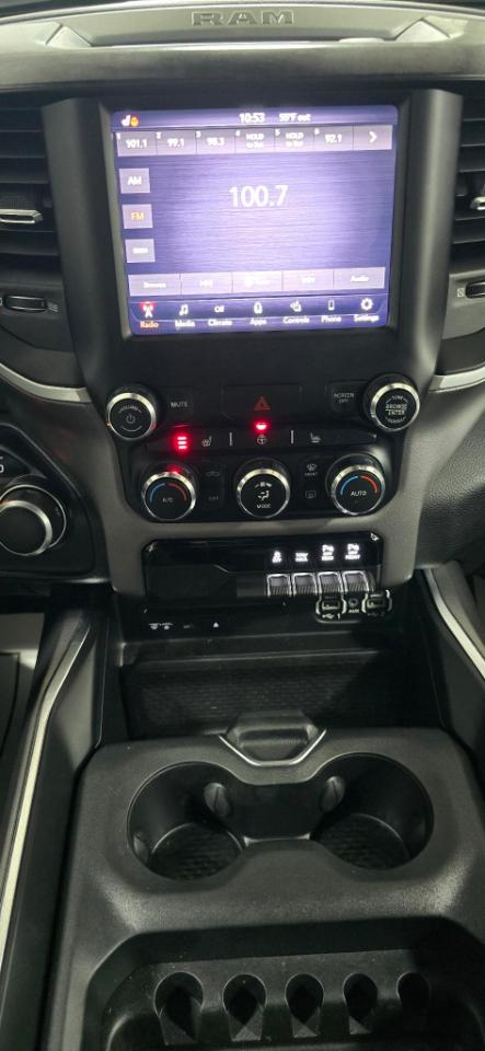 RAM 1500 Big Horn Crew Cab SWB 4WD 2019