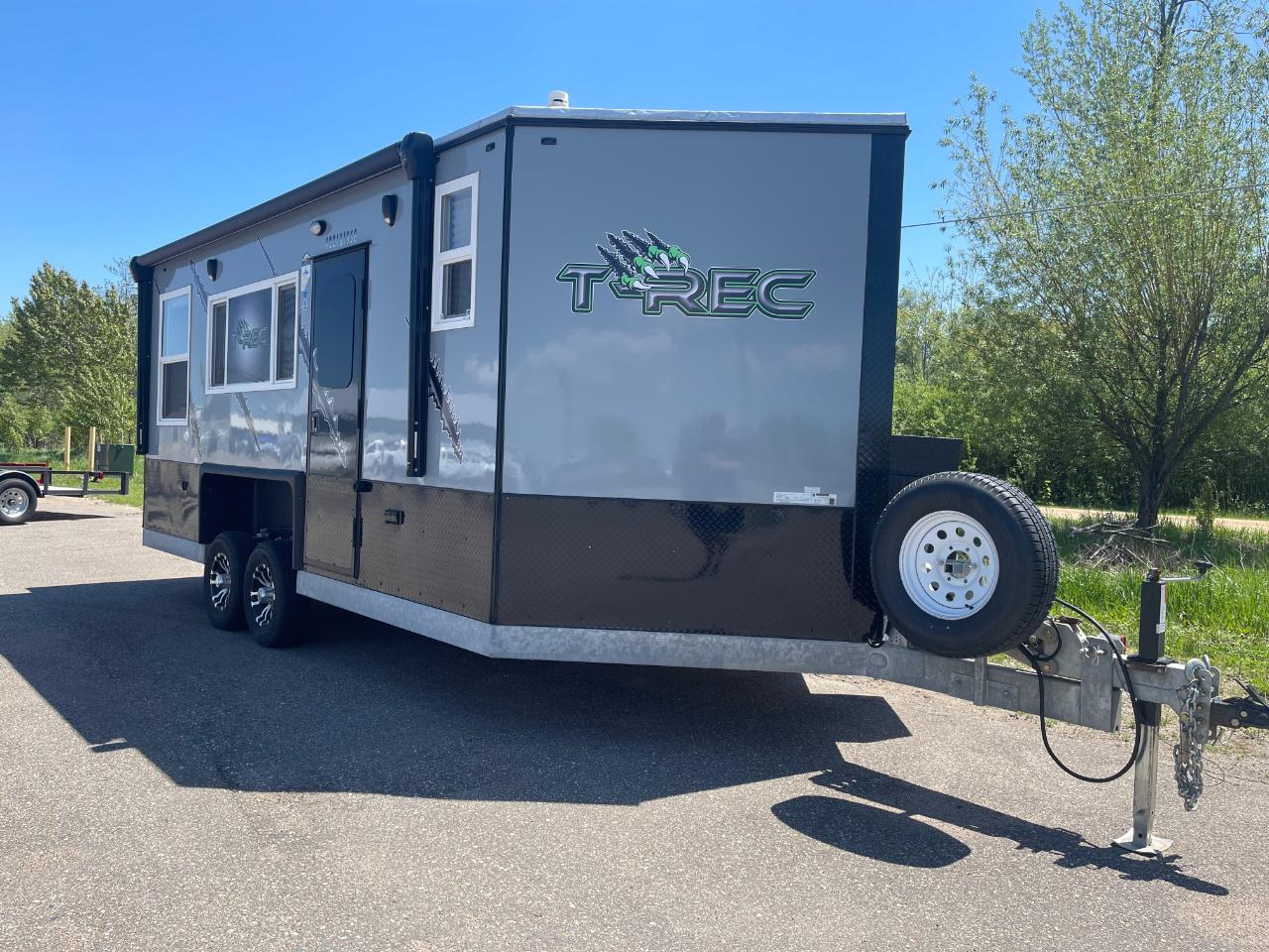 Ice Castle 8x18v T-Rec JR RV  2025