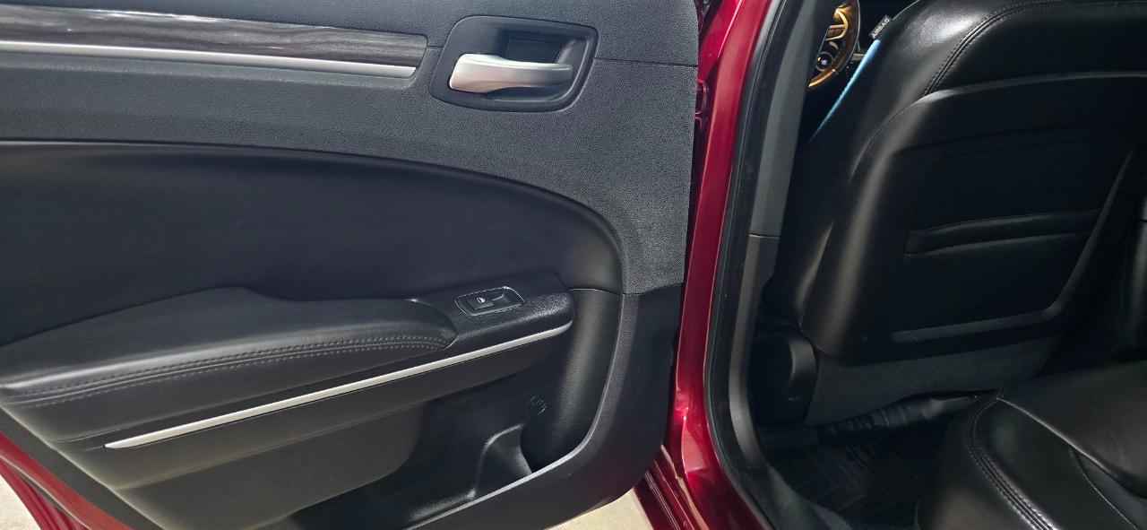 Chrysler 300 Touring AWD 2020