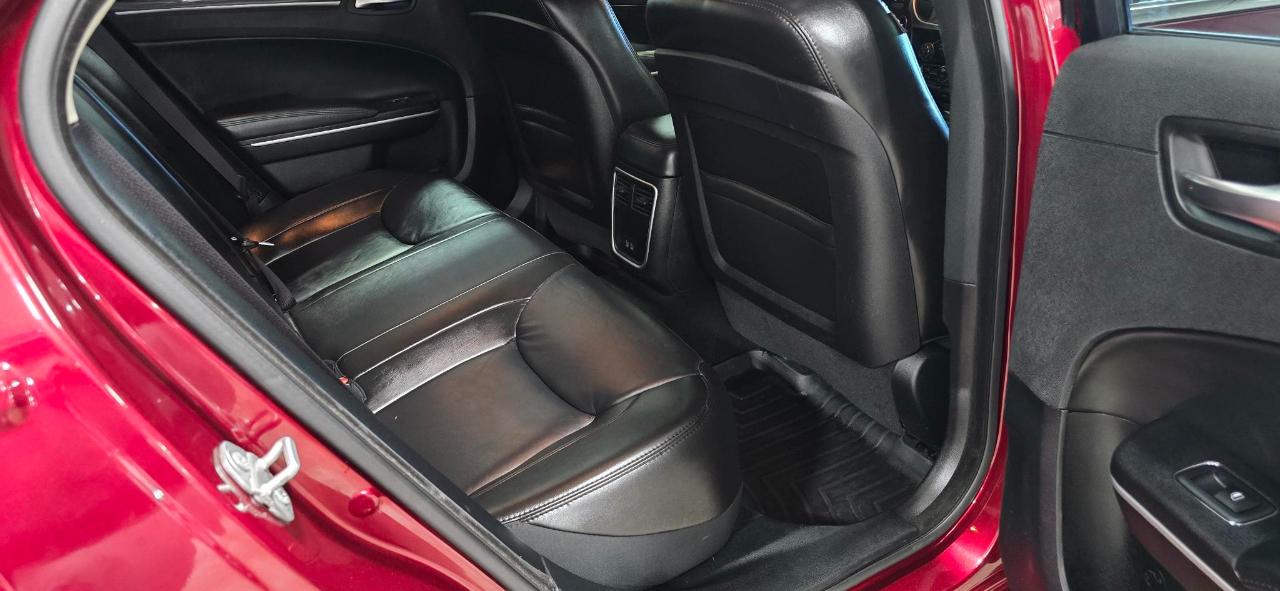 Chrysler 300 Touring AWD 2020