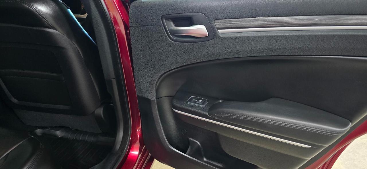 Chrysler 300 Touring AWD 2020