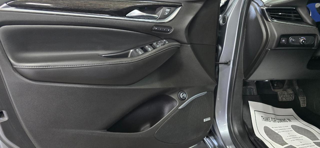 Buick Enclave Avenir AWD 2021