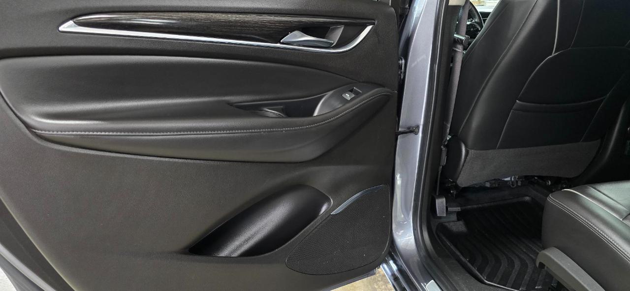 Buick Enclave Avenir AWD 2021