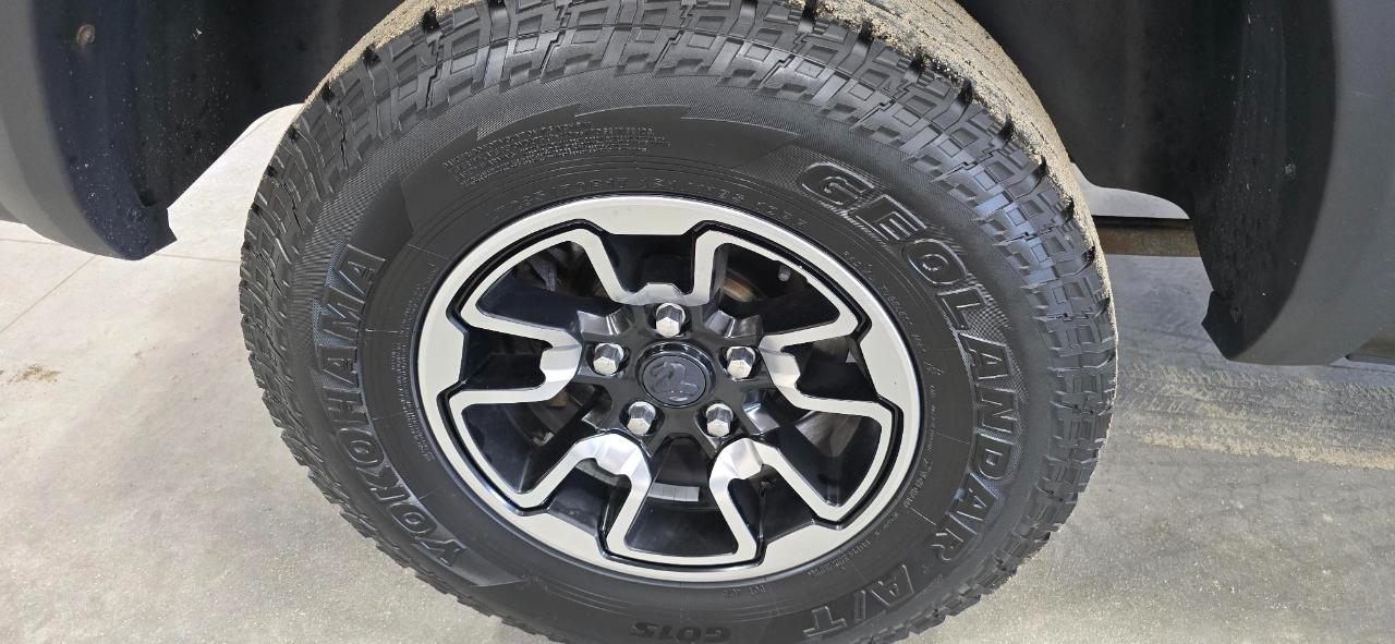 RAM 1500 Rebel Crew Cab SWB 4WD 2017