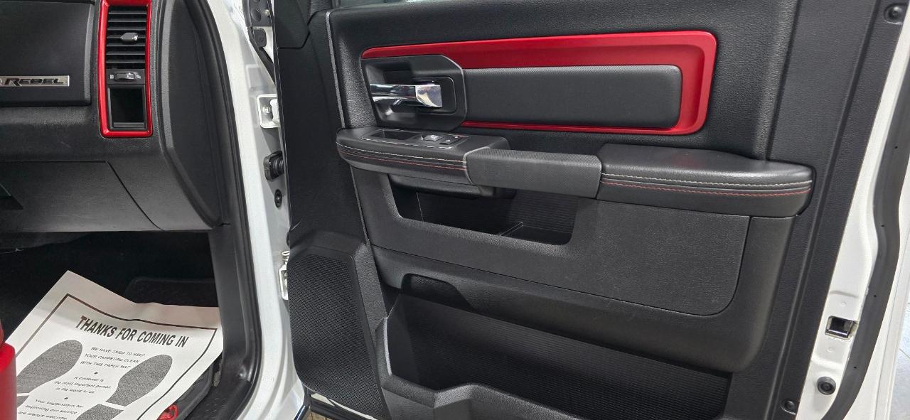 RAM 1500 Rebel Crew Cab SWB 4WD 2017