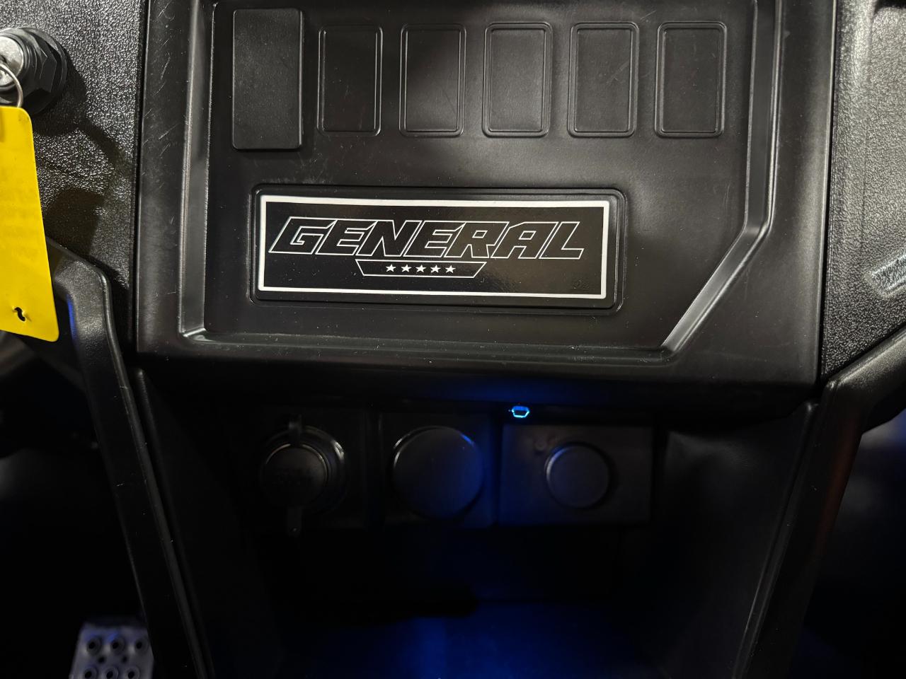 Polaris General 1000 Deluxe  2016