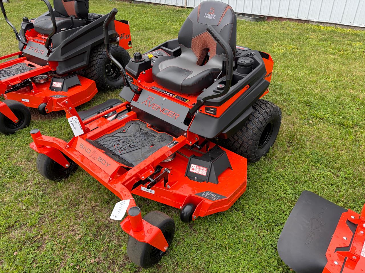 Bad Boy Mowers ZT 54in Avenger Kawasaki FR691 23HP  2026