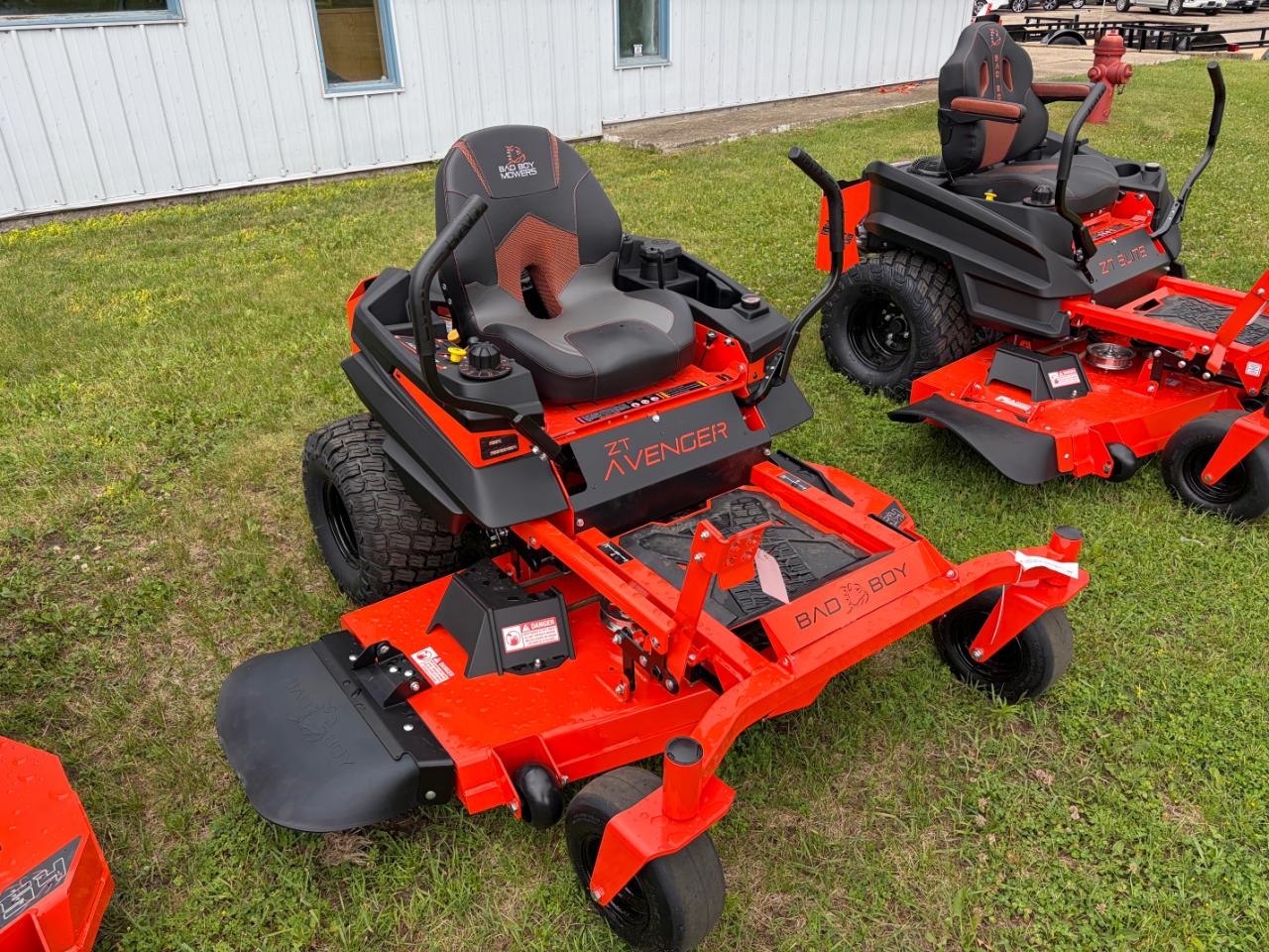 Bad Boy Mowers ZT 54in Avenger Kawasaki FR691 23HP  2026