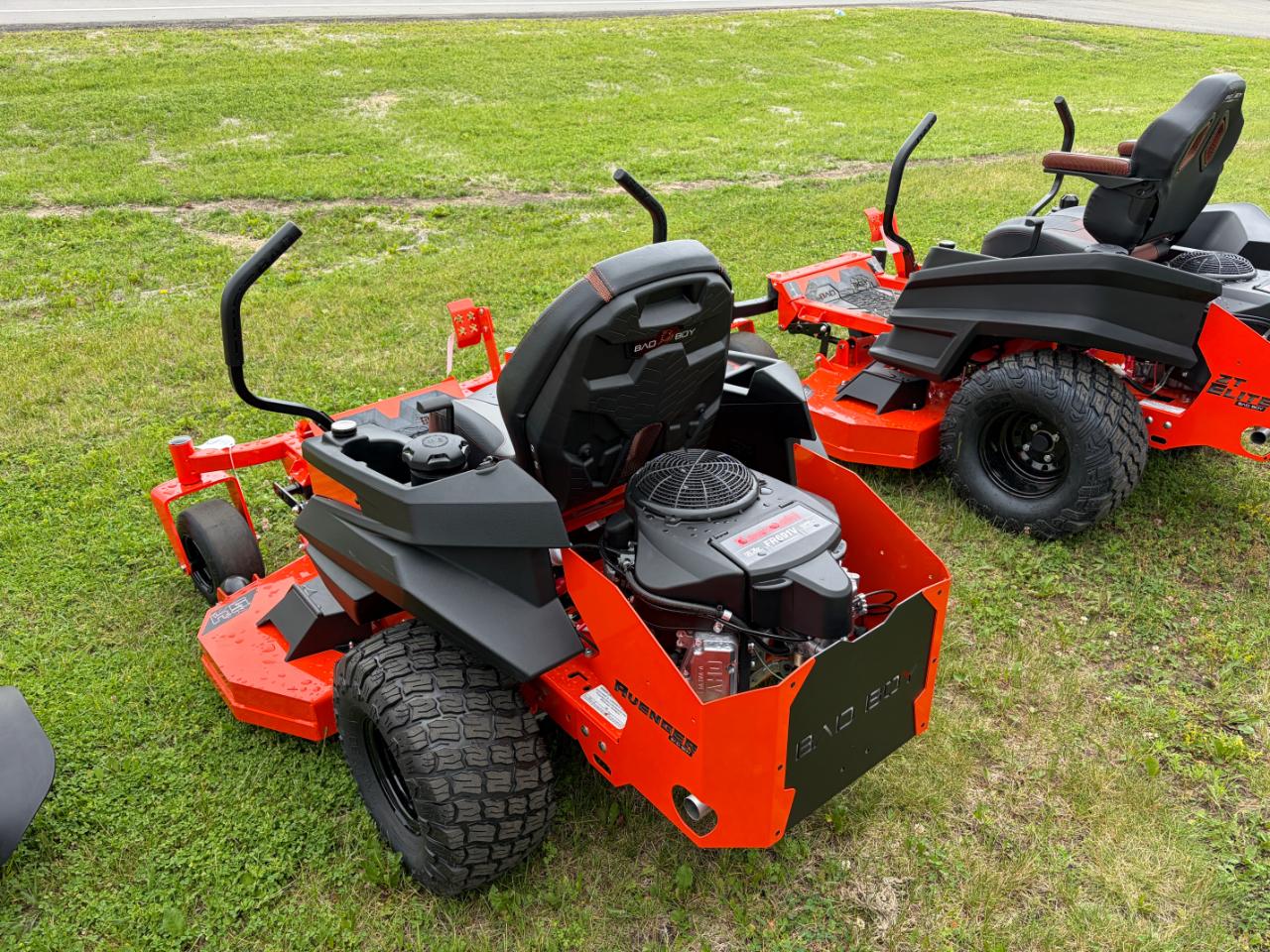 Bad Boy Mowers ZT 54in Avenger Kawasaki FR691 23HP  2026