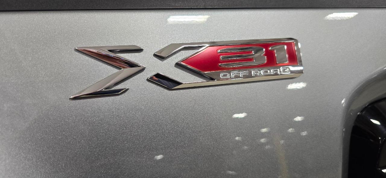 GMC Sierra 2500HD SLT Crew Cab 4WD 2024
