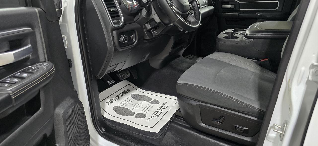 RAM 2500 Big Horn Crew Cab 4WD 2024