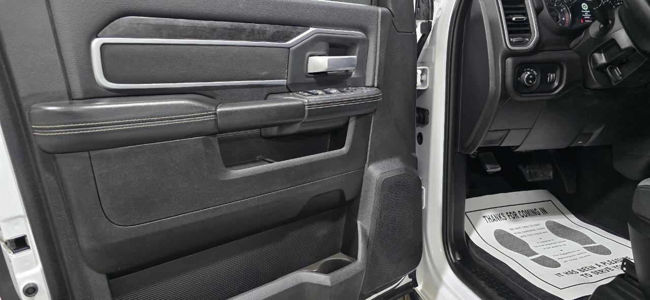 RAM 2500 Big Horn Crew Cab 4WD 2024