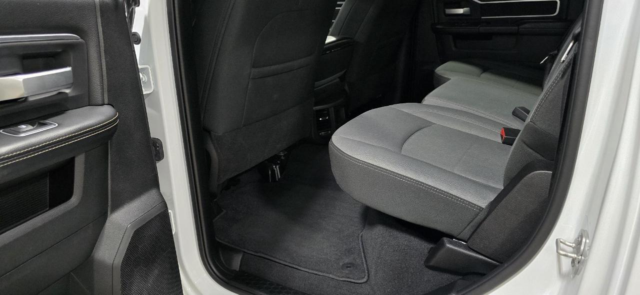 RAM 2500 Big Horn Crew Cab 4WD 2024