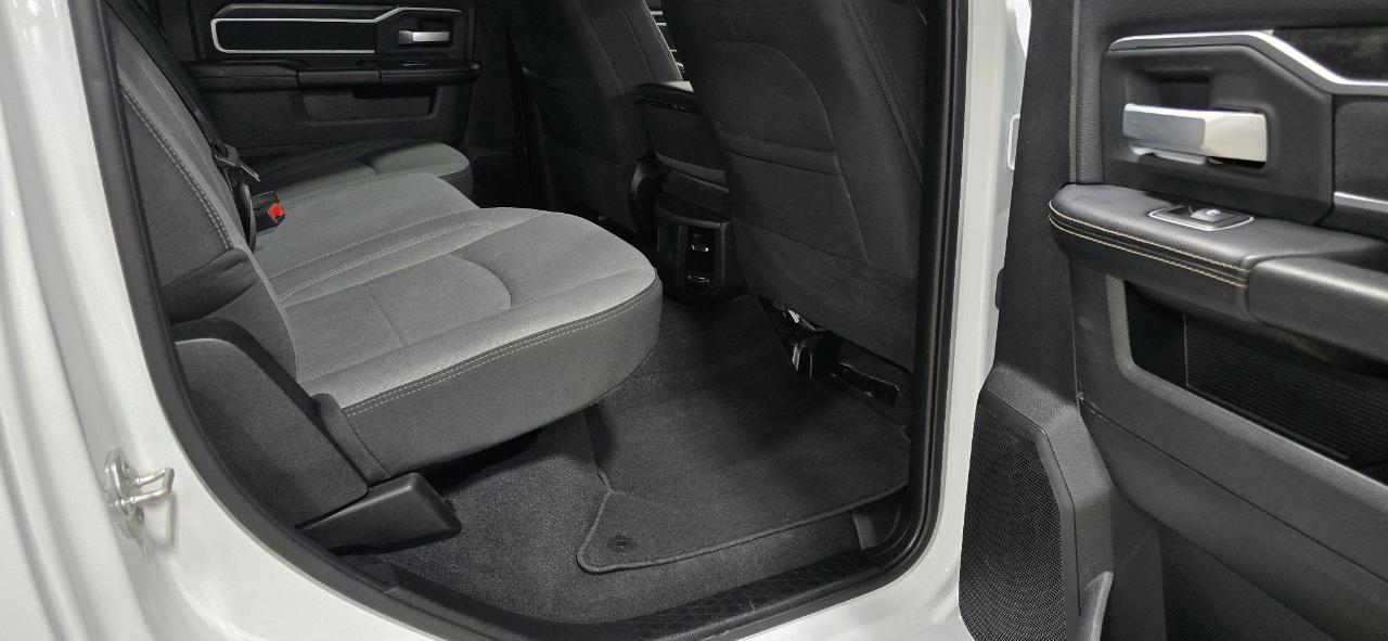 RAM 2500 Big Horn Crew Cab 4WD 2024