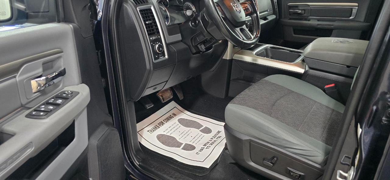 RAM 1500 Big Horn 4x4 Crew Cab 5'7" Box 2018